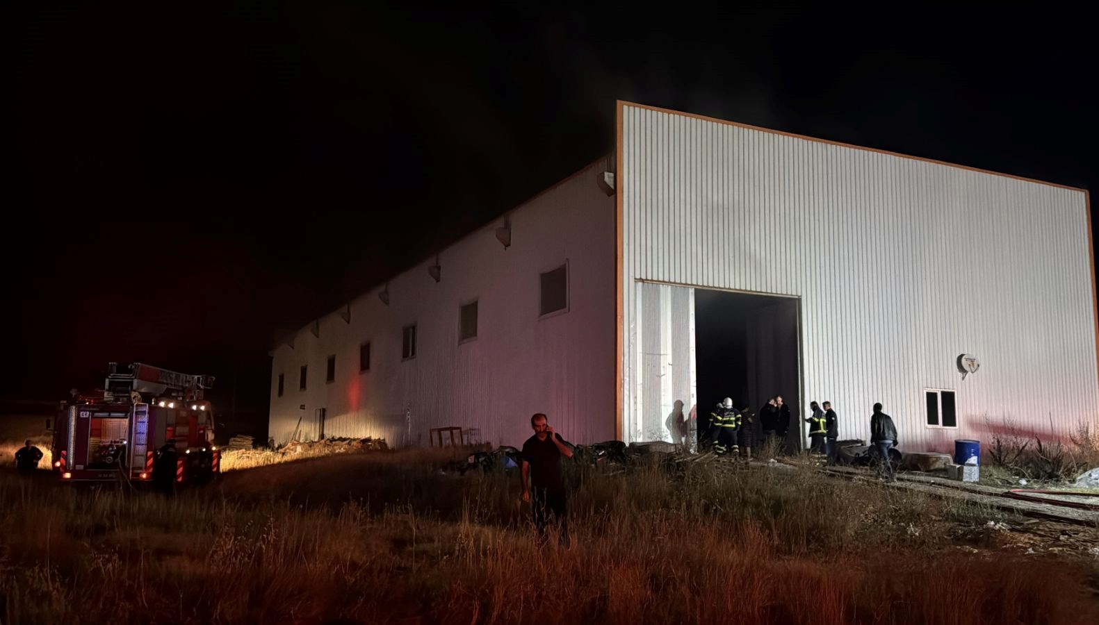 Sivas’ta ahşap üretim fabrikasında yangın