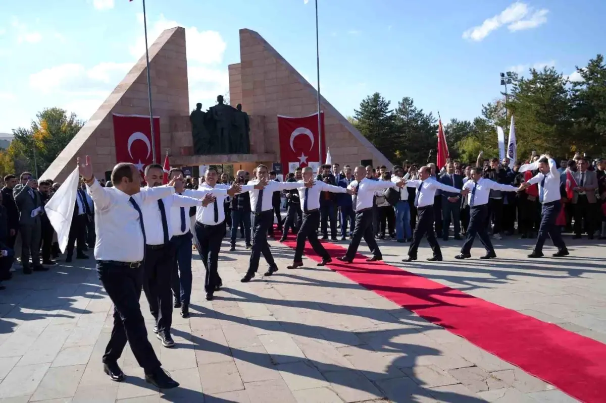 Atatürk Üniversitesi’nde akademik yıl açılış töreni heyecanı ataturk universitesinde akademik yil acilis toreni heyecani RP2iZ1Rv.jpg