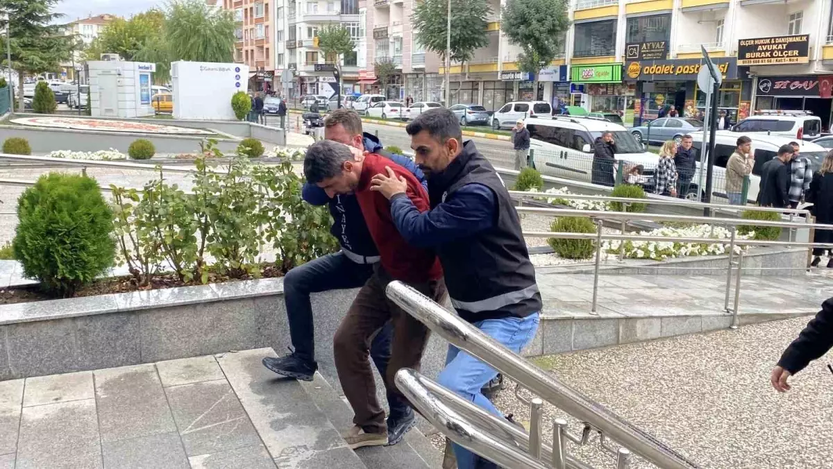 Çorum’da Oğul, Babasını Tüfekle Öldürdü corumda ogul babasini tufekle oldurdu 5iaZSkYy.jpg