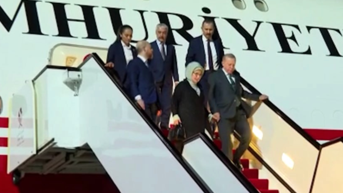 Cumhurbaşkanı Erdoğan, resmi temaslarda bulunmak üzere Katar’a geldi cumhurbaskani erdogan resmi temaslarda bulunmak uzere katara geldi aLWx7Gxe.jpg