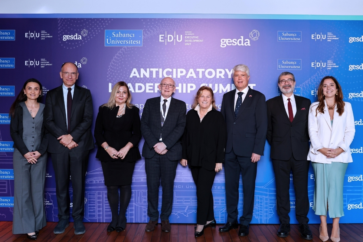 Sabancı Üniversitesi Öngörülü Liderlik Zirvesi’ne ev sahipliği yaptı, Güler Sabancı: Bugün en kritik unsur değişime açık olma tutumudur