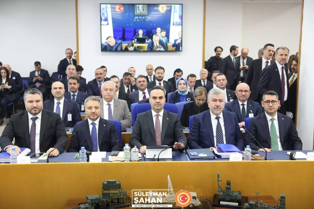 bakan kacir turkiye ekonomisi kesintisiz buyumesini 20 ceyrektir surduruyor qdNuSyfc.jpg