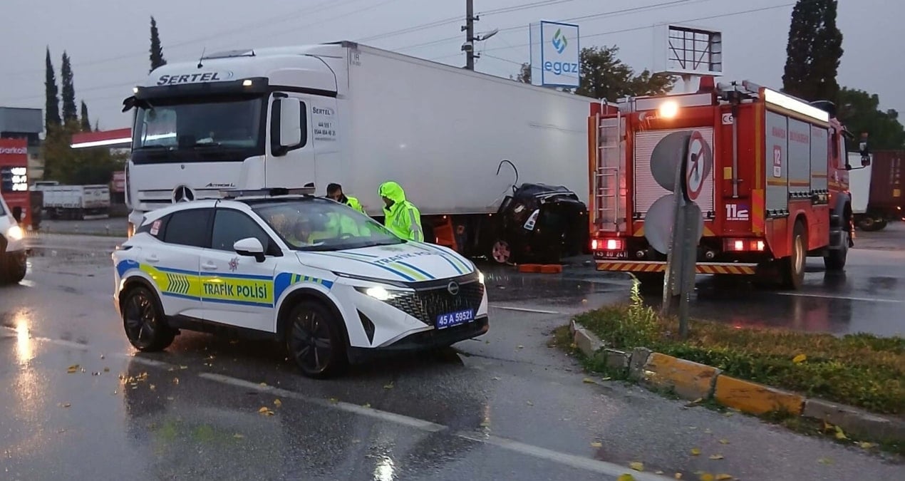 Feci kaza yaşlı çiftin canını aldı