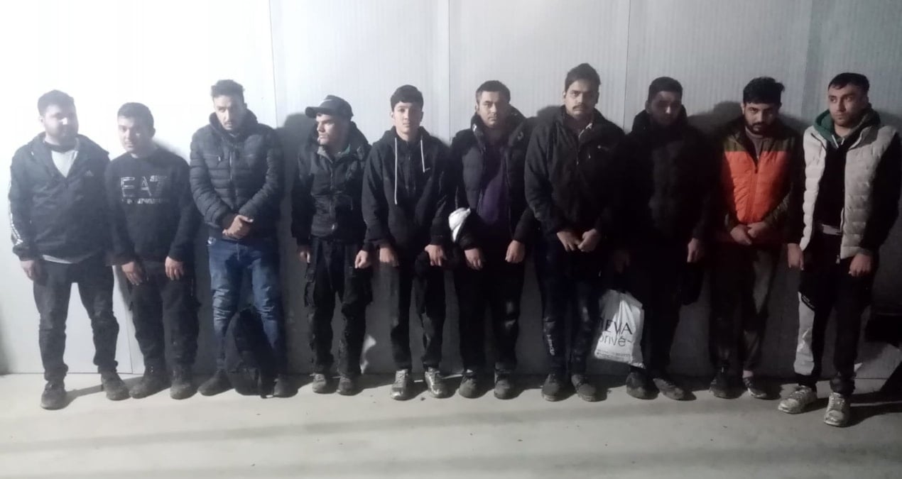 Edirne’den Avrupa’ya geçeceklerdi… 20 kaçak göçmen yakalandı