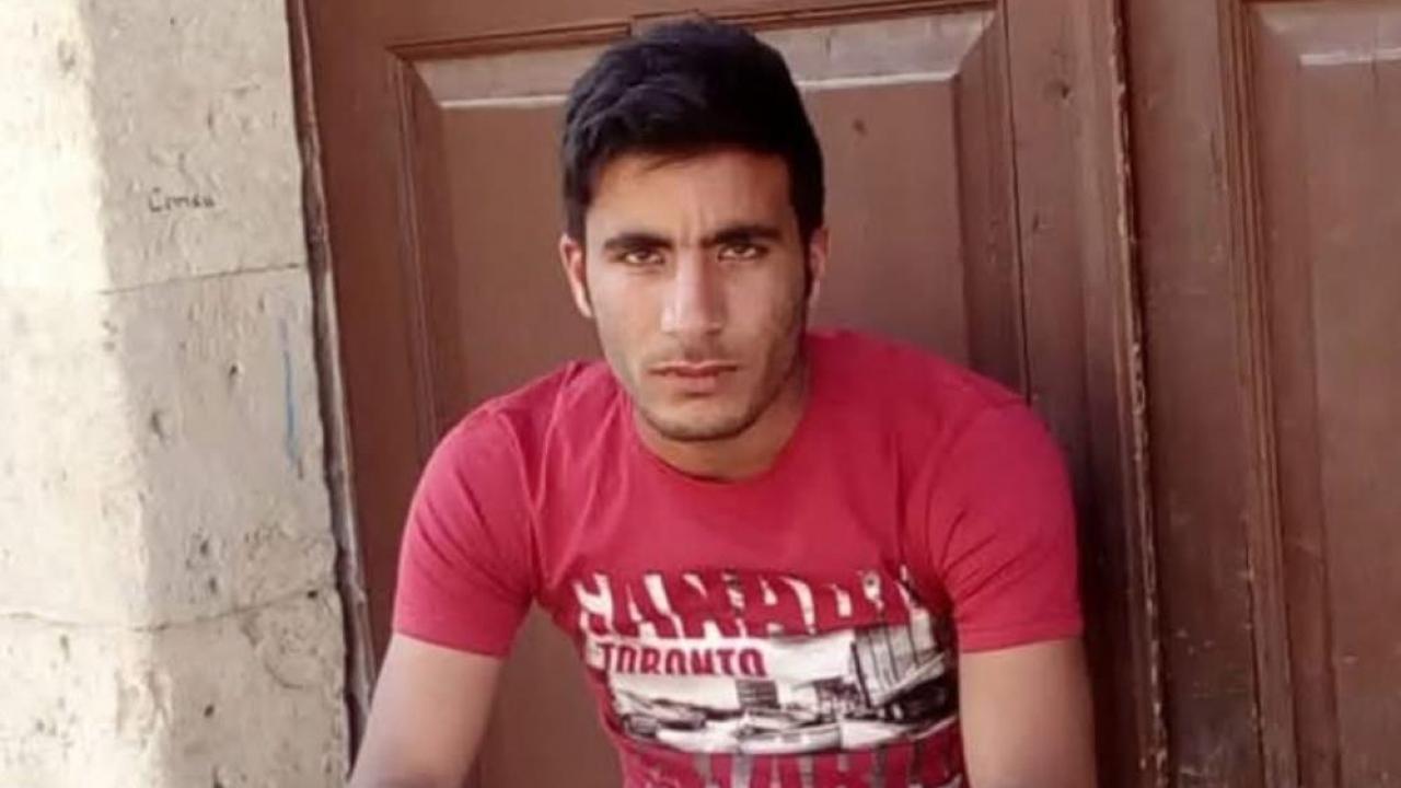 Kamyonla geri manevra yaparken kardeşini ezdi!