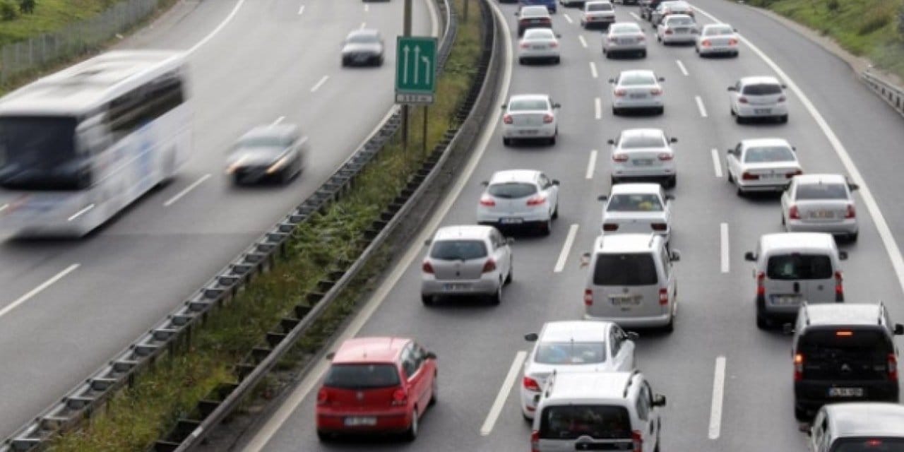 Yola çıkacaklar dikkat! İşte il il kapalı yollar ve trafik durumu: Karayolları Genel Müdürlüğü uyardı