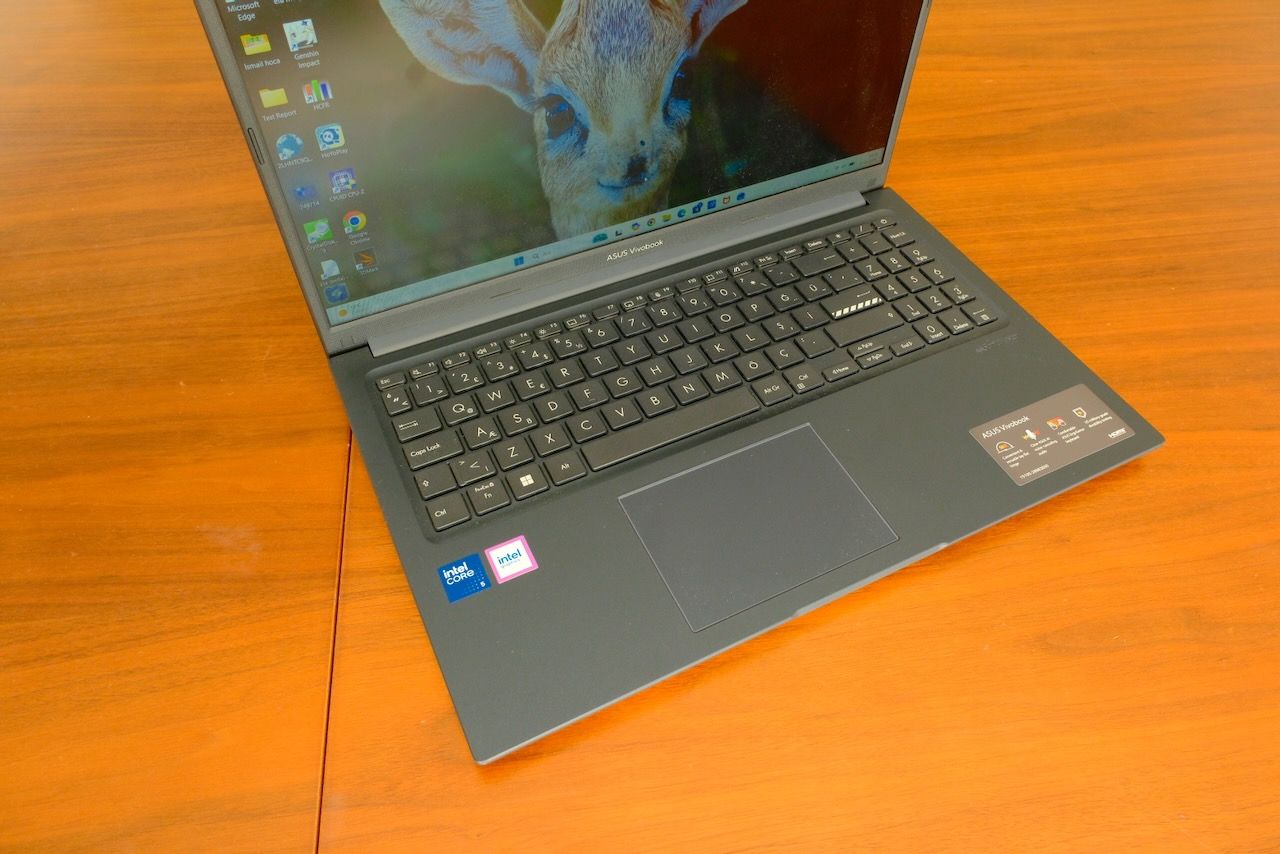 ASUS Vivobook 15 X1504V inceleme, yorumlar, video