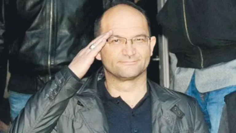 cumhuriyet-gundeme-getirmisti-emekli-albay-alican-turke-orduevi-giris-yasagi-tbmmye-tasindi-1RxTgk7N
