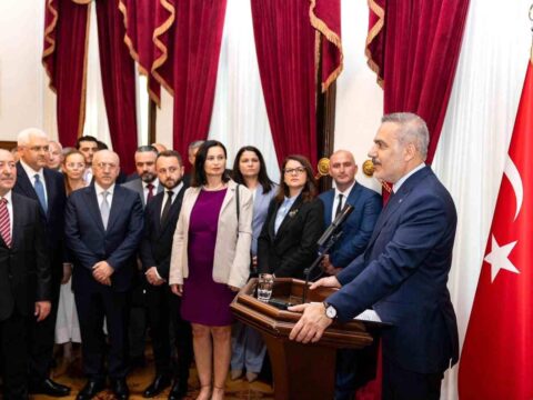 Fidan, Sofya’da Türk iş insanları ve siyasetçilerle görüştü
